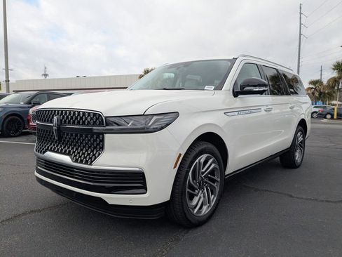 New 2025 Lincoln Navigator L Reserve image 8