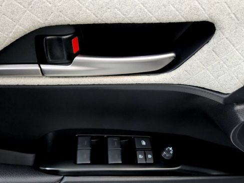Used 2025 Toyota Camry XLE AWD/4WD image 20