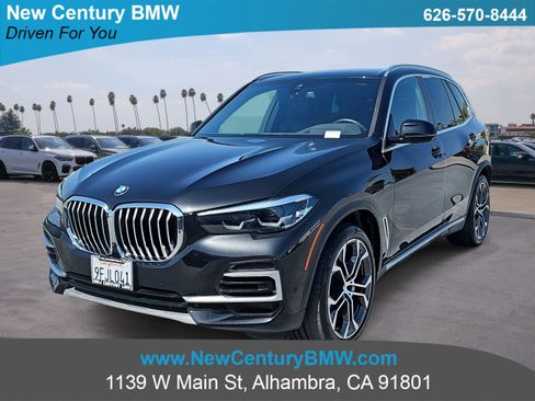 Used 2023 BMW X5 xDrive40i w/ Premium Package image 1