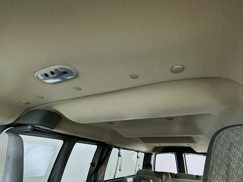 Used 2024 Chevrolet Express 3500 LT w/ LT Preferred Equipment Group RWD image 20
