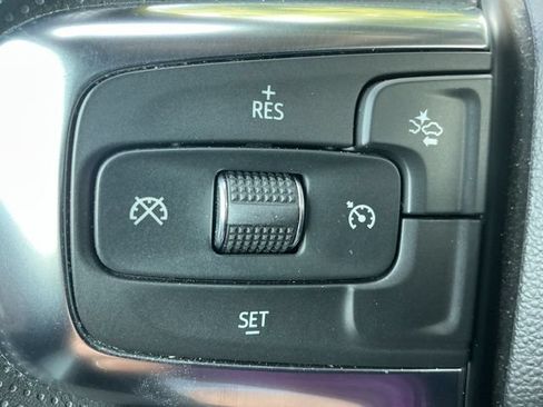 Used 2025 Chevrolet Blazer LT AWD/4WD image 10