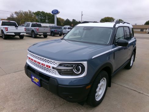 New 2025 Ford Bronco Sport Heritage w/ Convenience Package AWD/4WD image 7