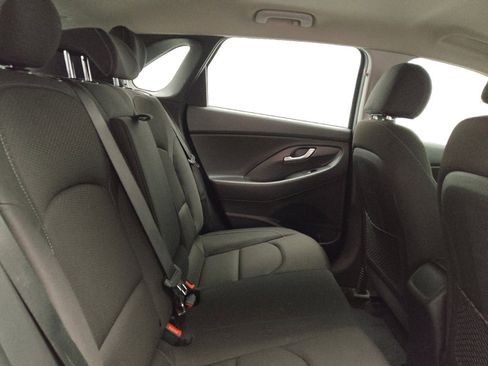 Used 2018 Hyundai Elantra GT FWD image 19