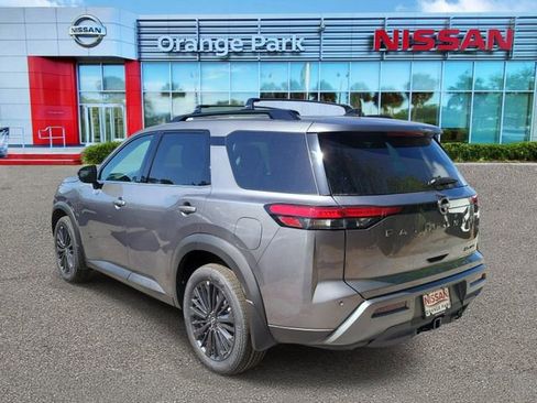 New 2026 Nissan Pathfinder SL w/ SL Premium Package image 3