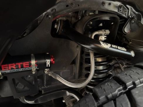 Used 2018 Toyota Tacoma TRD Sport image 38