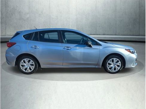 Used 2018 Subaru Impreza 2.0i image 7