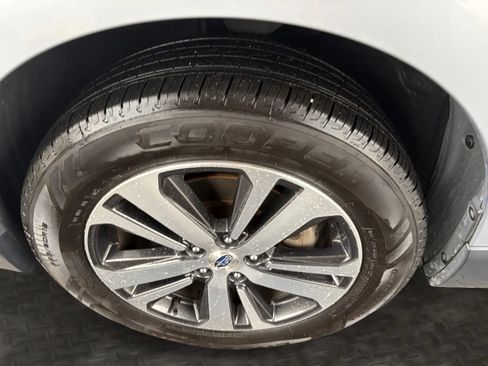 Used 2019 Subaru Outback 2.5i Limited AWD/4WD image 35