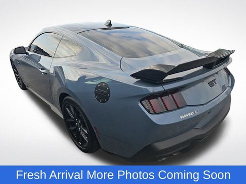 Used 2025 Ford Mustang GT RWD image 5