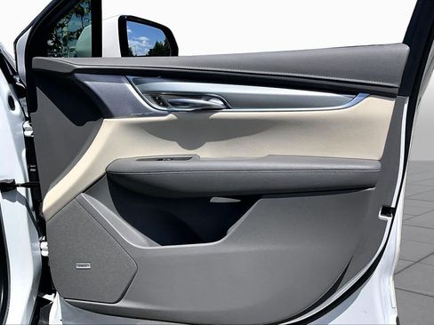 Used 2023 Cadillac XT5 Premium Luxury FWD image 22