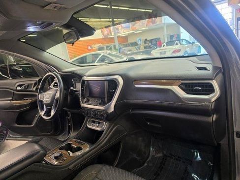 Used 2021 GMC Acadia SLE w/ Driver Convenience Package FWD image 10