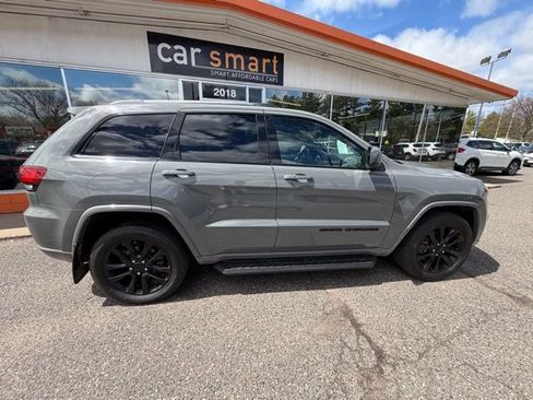 Used 2021 Jeep Grand Cherokee Altitude AWD/4WD image 8