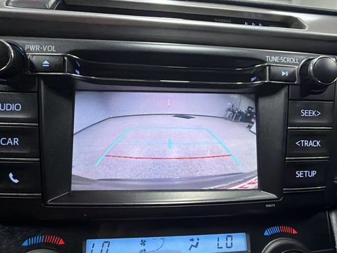 Used 2018 Toyota RAV4 XLE w/ Preferred Accessory Package FWD image 19