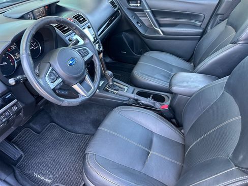Used 2017 Subaru Forester 2.5i Touring AWD/4WD image 10