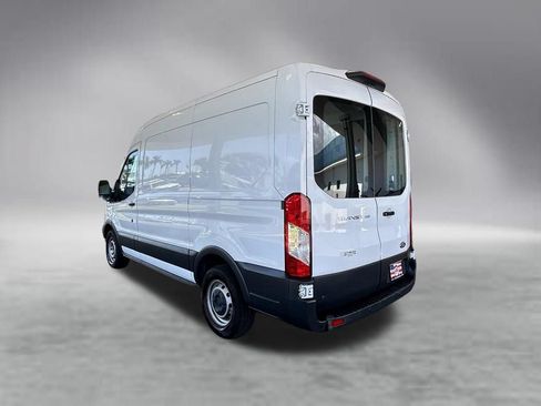 Used 2018 Ford Transit 150 130 Medium Roof RWD image 7