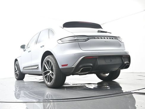 Certified 2025 Porsche Macan AWD/4WD image 49