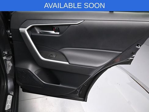 Used 2025 Toyota RAV4 SE w/ Convenience Package AWD/4WD image 33