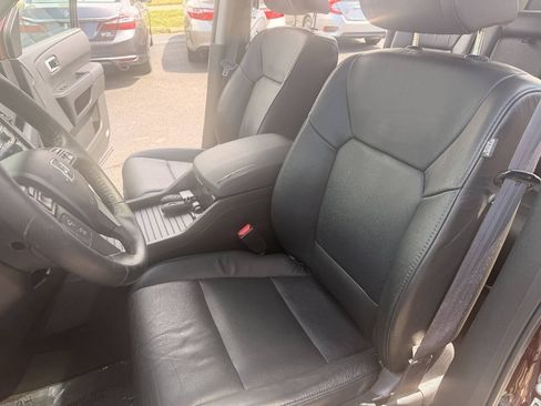 Used 2011 Honda Pilot Touring image 11