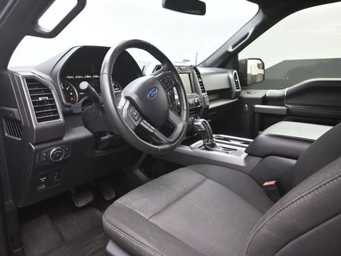 Used 2018 Ford F150 XLT w/ Equipment Group 302A Luxury AWD/4WD image 19