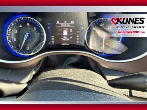 Used 2023 Chrysler Voyager LX FWD image 18