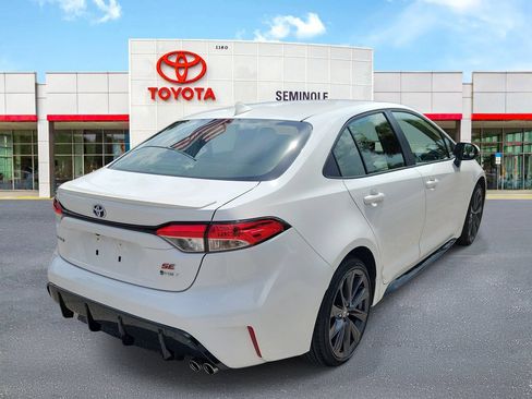 Used 2025 Toyota Corolla SE FWD image 3