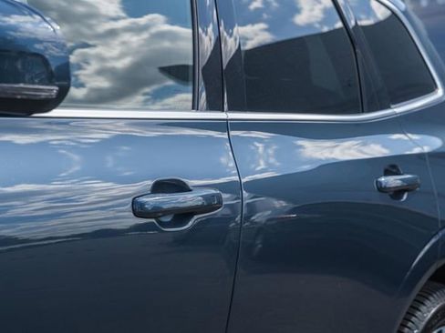 Used 2021 Volvo XC60 T5 Momentum w/ Advanced Package image 17