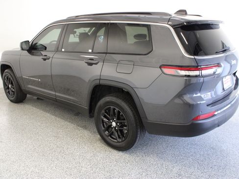 Used 2024 Jeep Grand Cherokee L Laredo AWD/4WD image 9