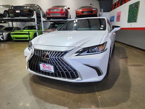 Used 2023 Lexus ES 300h image 52