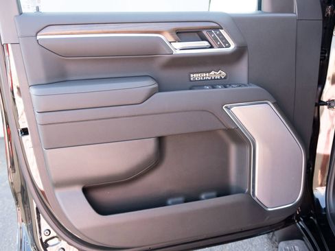New 2026 Chevrolet Silverado 1500 High Country AWD/4WD image 14