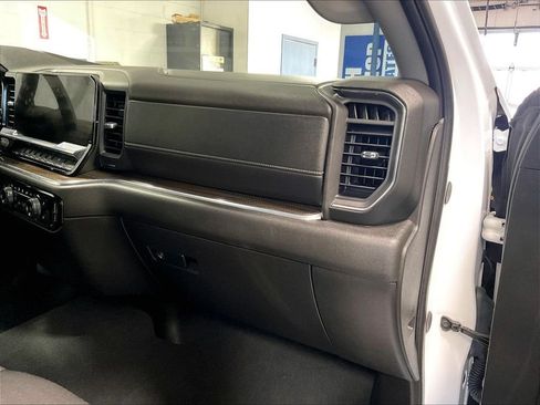 Used 2024 Chevrolet Silverado 1500 LT AWD/4WD image 13
