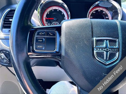 Used 2018 Dodge Grand Caravan SXT FWD image 16