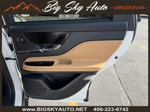 Used 2021 Lincoln Corsair Reserve w/ Equipment Group 201A image 20