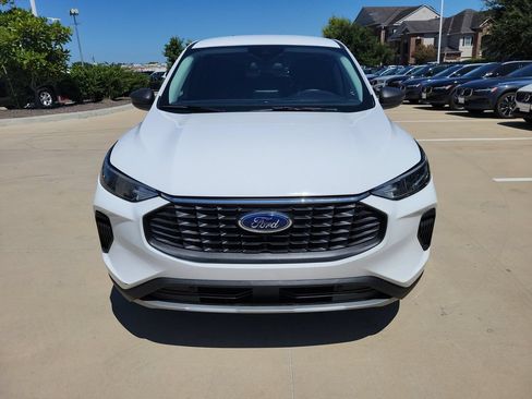 Used 2025 Ford Escape Active FWD image 2