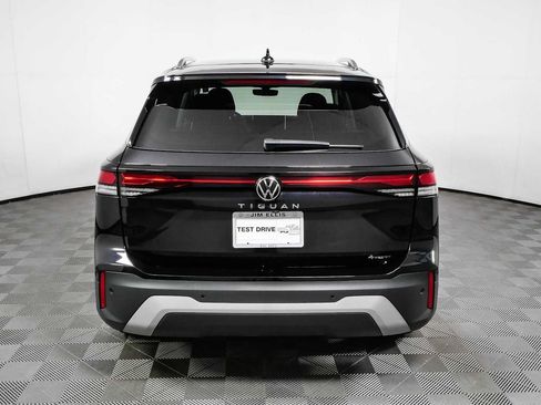 Certified 2025 Volkswagen Tiguan S AWD/4WD image 30
