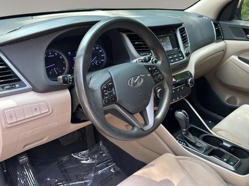 Used 2017 Hyundai Tucson SE w/ SE Popular Package 02 FWD image 5