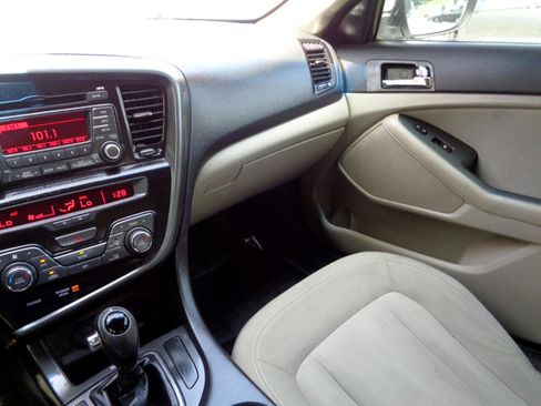 Used 2012 Kia Optima Hybrid image 20