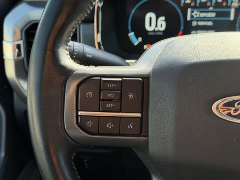 Used 2022 Ford F150 Lariat w/ Max Trailer Tow Package image 17