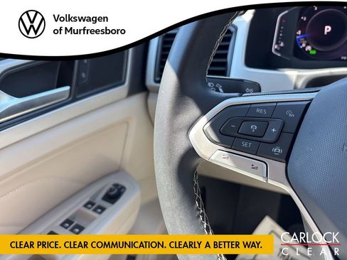 Used 2023 Volkswagen Atlas SE w/ Panoramic Sunroof Package AWD/4WD image 19