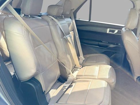 Used 2021 Ford Explorer 2WD image 35