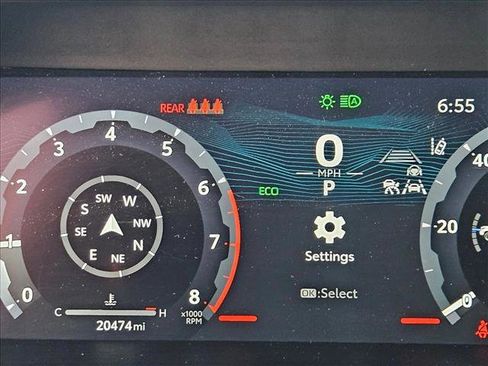Used 2025 Toyota Tacoma Limited AWD/4WD image 10