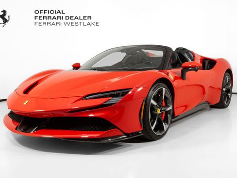 Used 2023 Ferrari SF90 Spider image 1