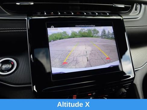 Used 2024 Jeep Grand Cherokee Altitude AWD/4WD image 10