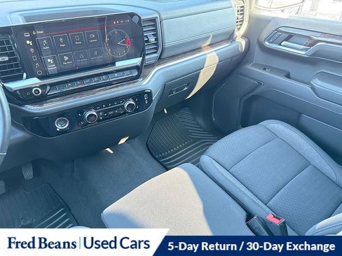 Used 2024 GMC Sierra 1500 SLE image 25