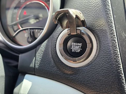 Used 2019 Dodge Journey SE FWD image 24