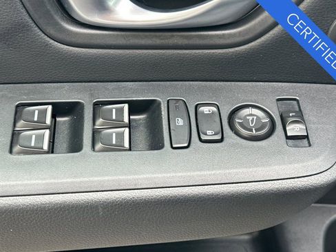 Certified 2024 Honda Pilot Touring image 12