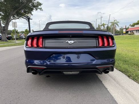 Used 2020 Ford Mustang Premium RWD image 6