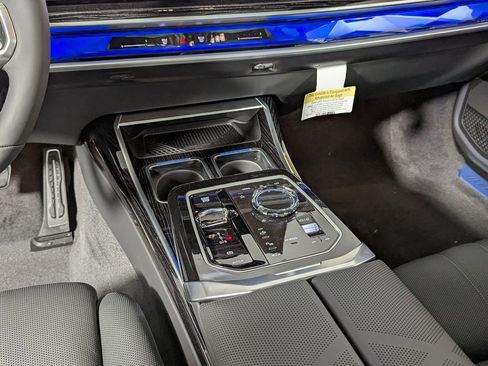 New 2026 BMW 750e xDrive w/ Premium Package AWD/4WD image 34