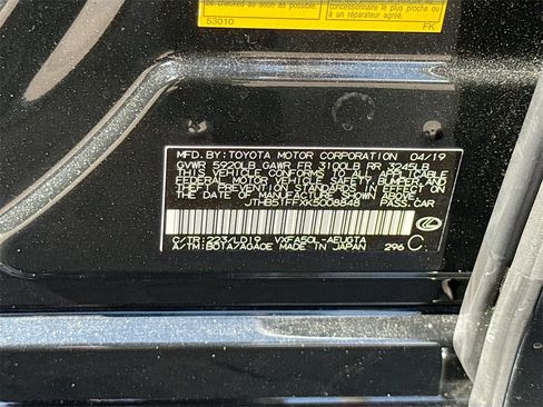 Used 2019 Lexus LS 500 w/ Accessory Package (Z2) image 37