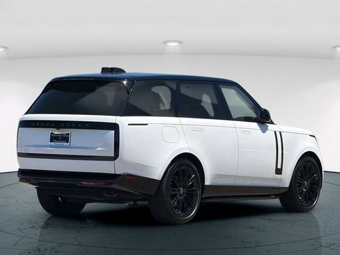 Used 2024 Land Rover Range Rover SE AWD/4WD image 7