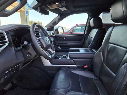 Used 2025 Toyota Sequoia Platinum image 9