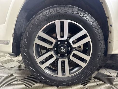 Used 2015 Toyota 4Runner Limited AWD/4WD image 10